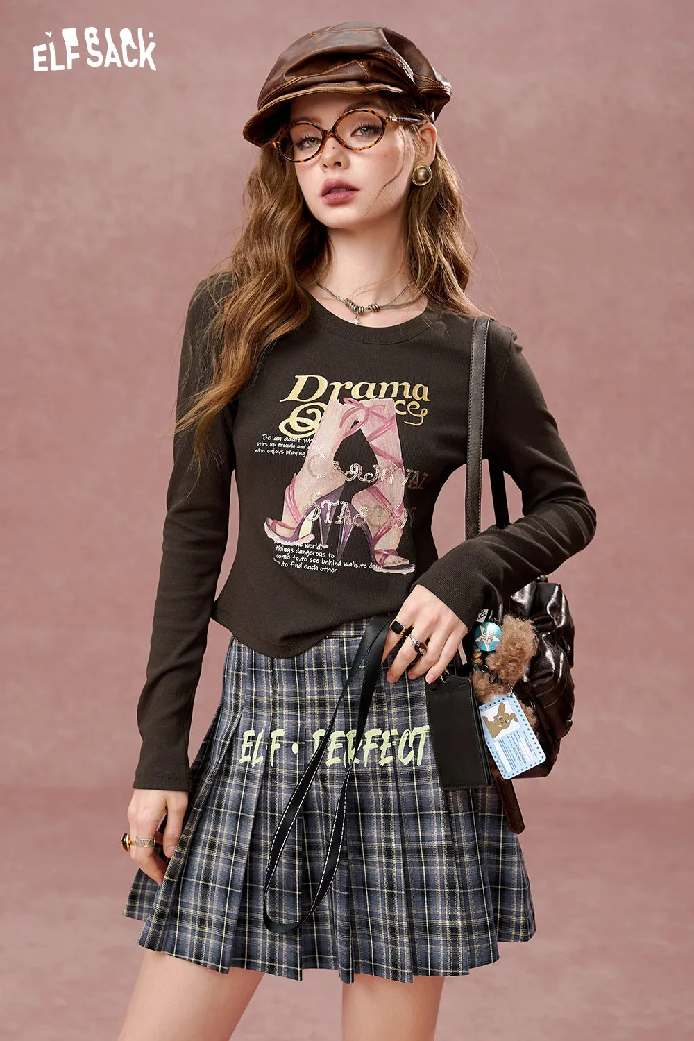 ELFSACK 2024 Autumn New Arrivals Retro Print Slim Fit Long Sleeve Cropped T-Shirt Women