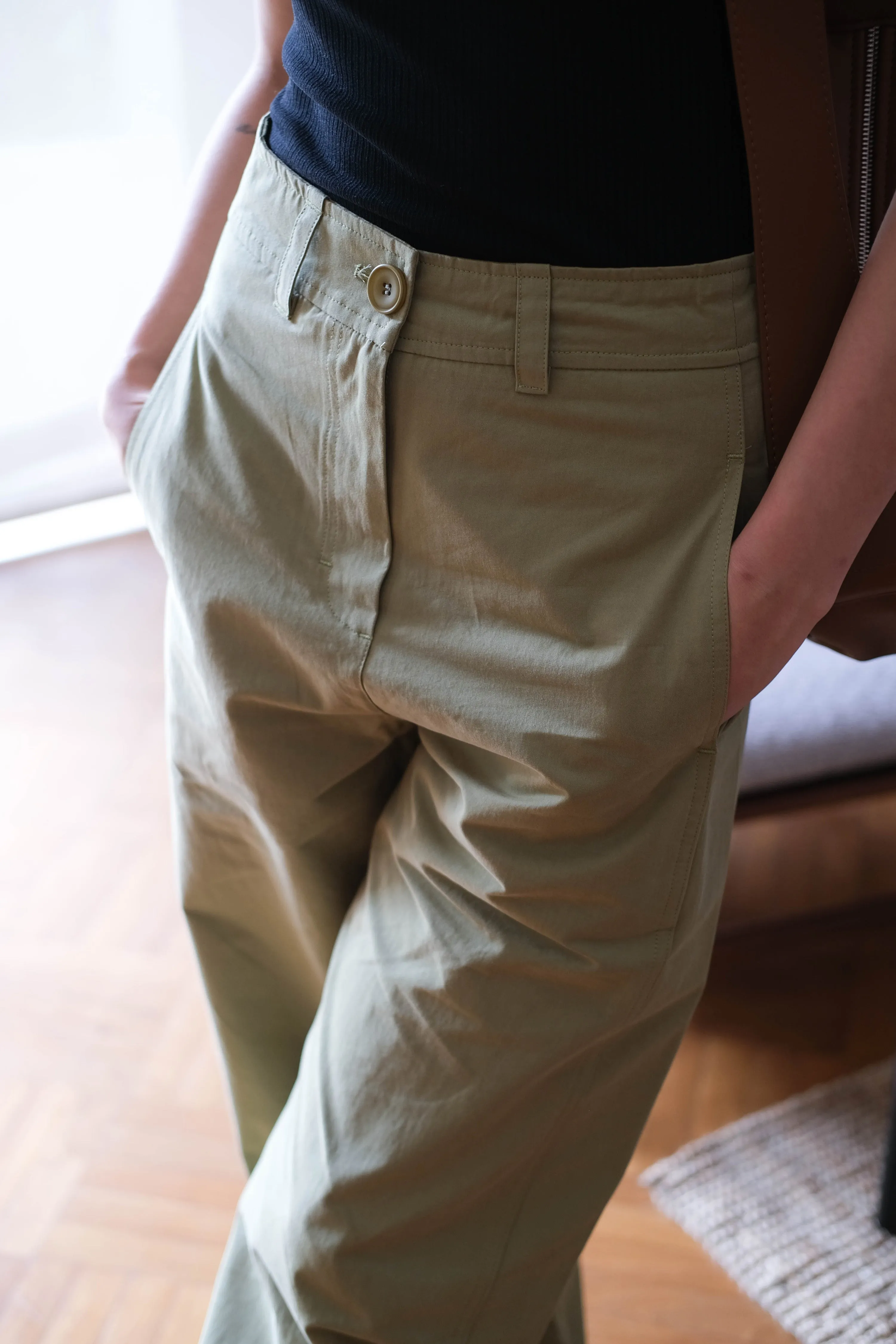 Loose and Slim Drape Slacks in Green