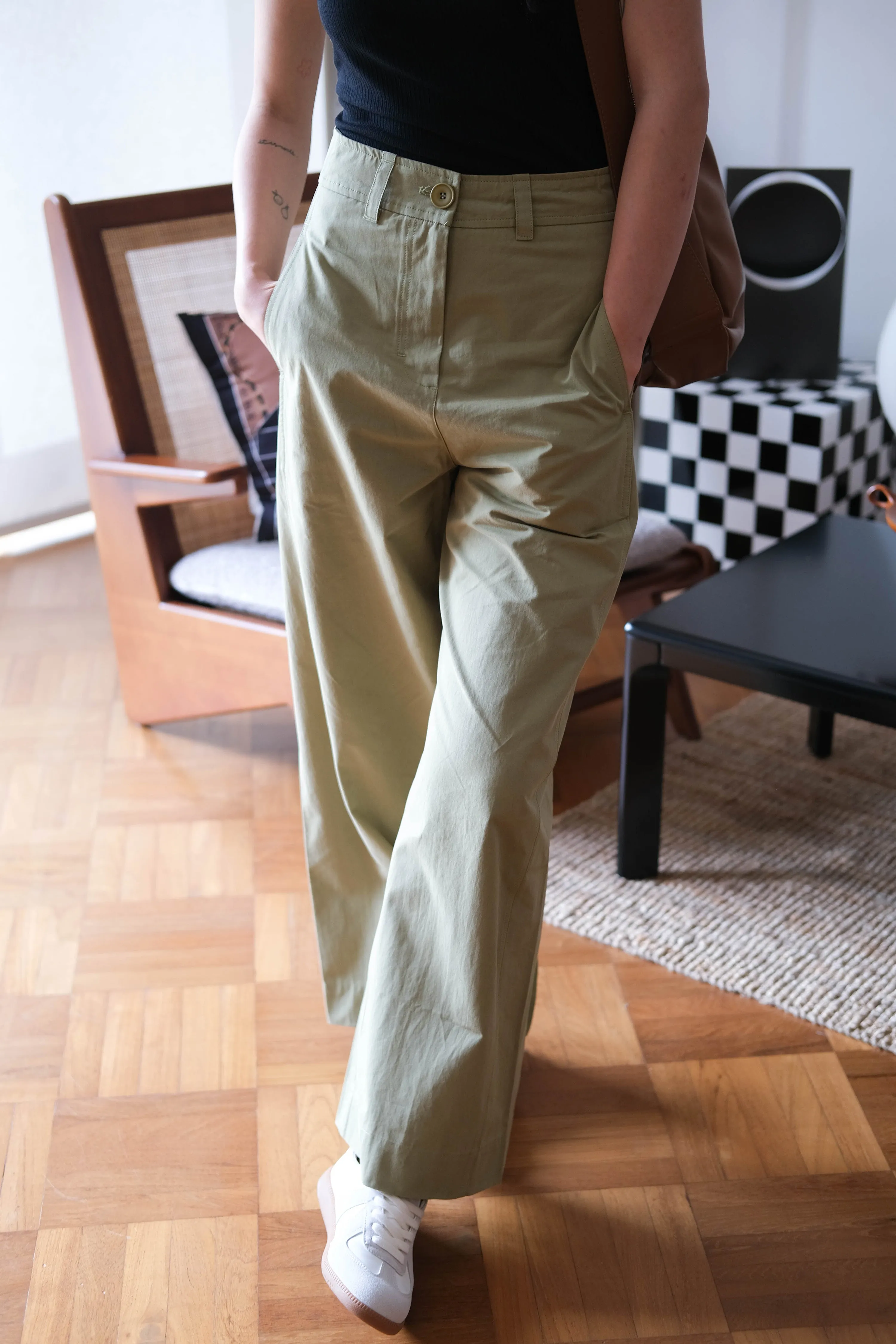 Loose and Slim Drape Slacks in Green