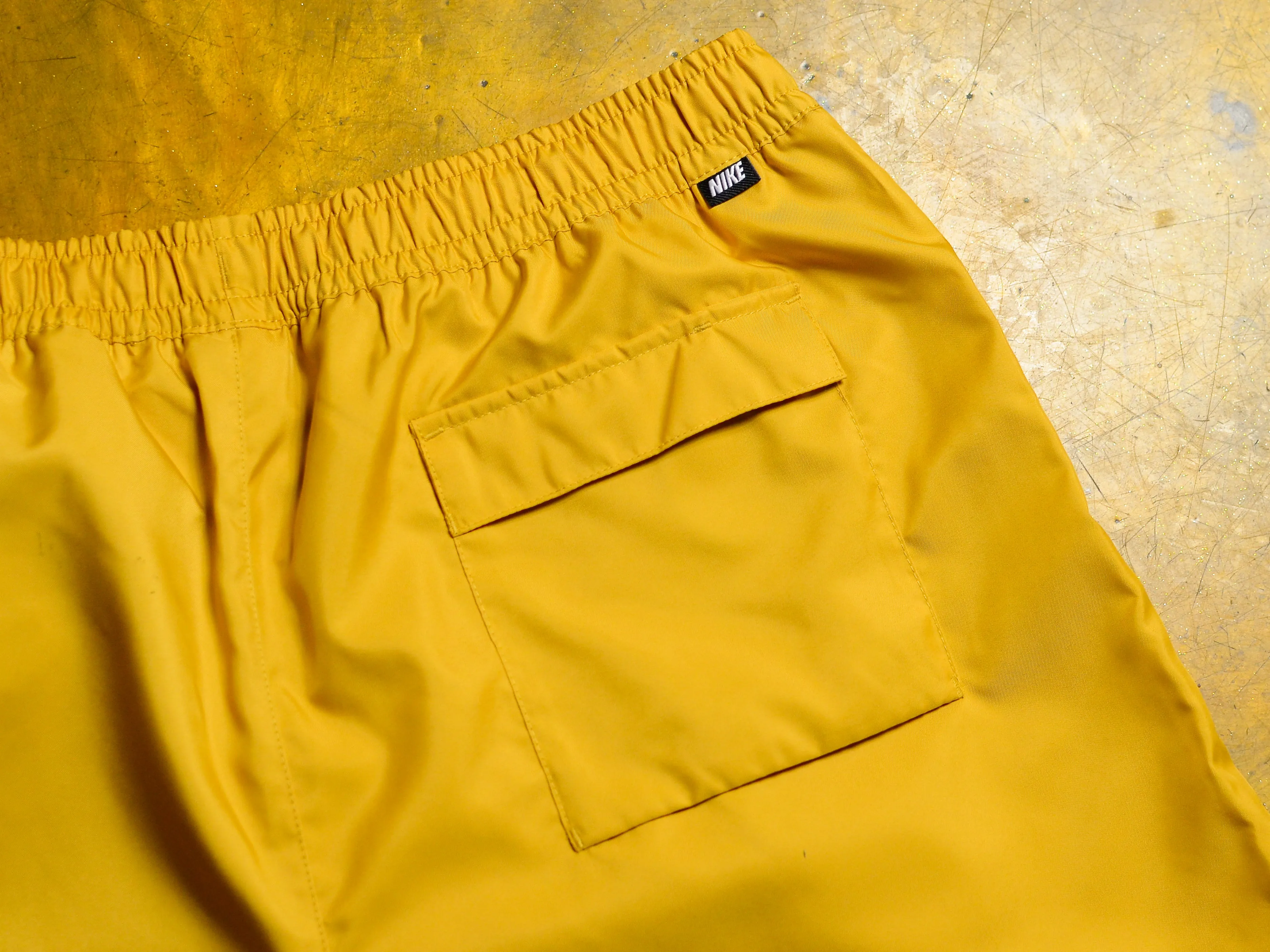 Nike Sportswear Essentials Woven Lined Flow Shorts - Wheat Gold / White