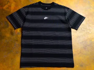 Nike Sportswear Premium Essentials Stripe T-Shirt - Black