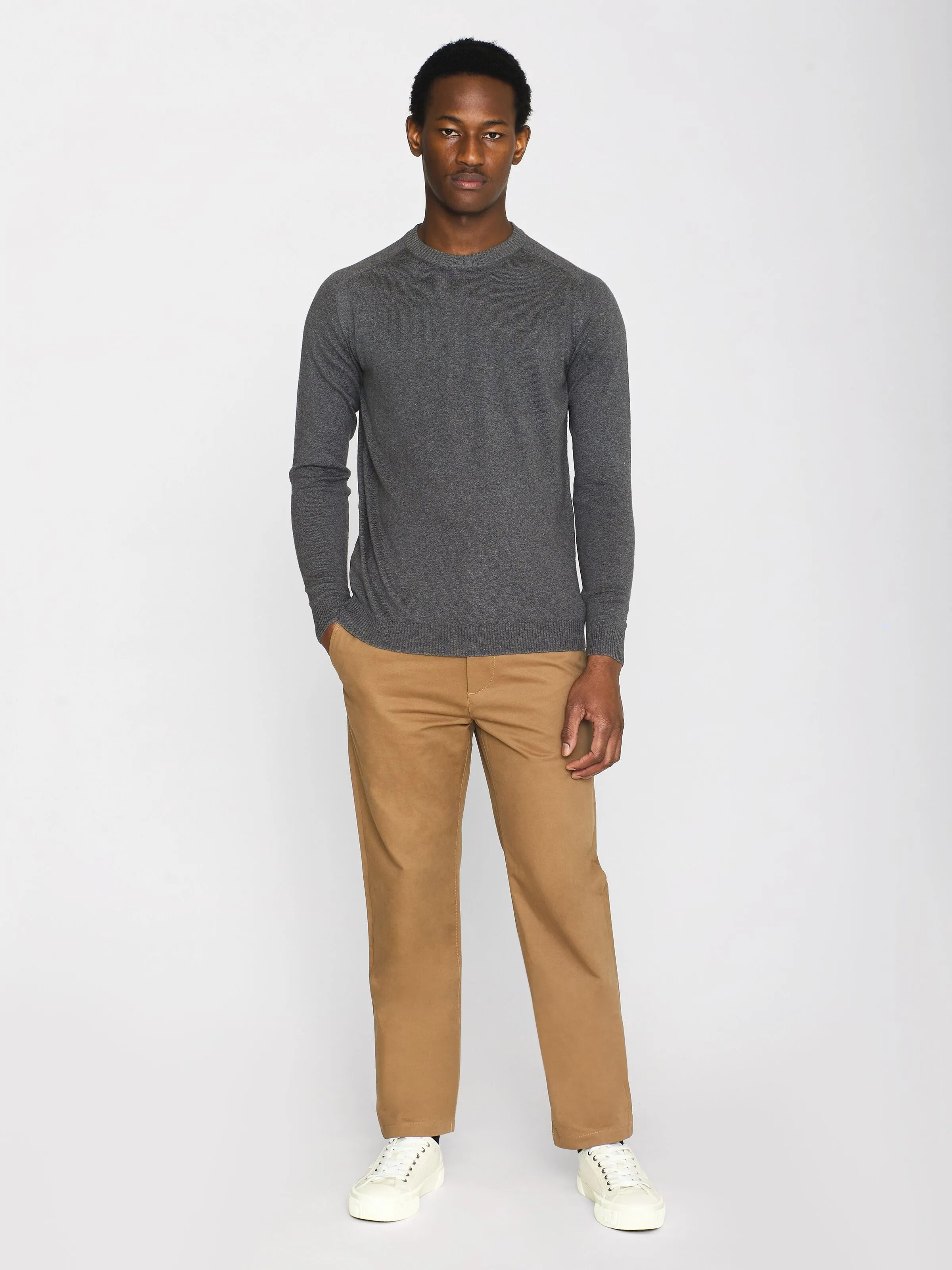 Regular merino knit crew neck