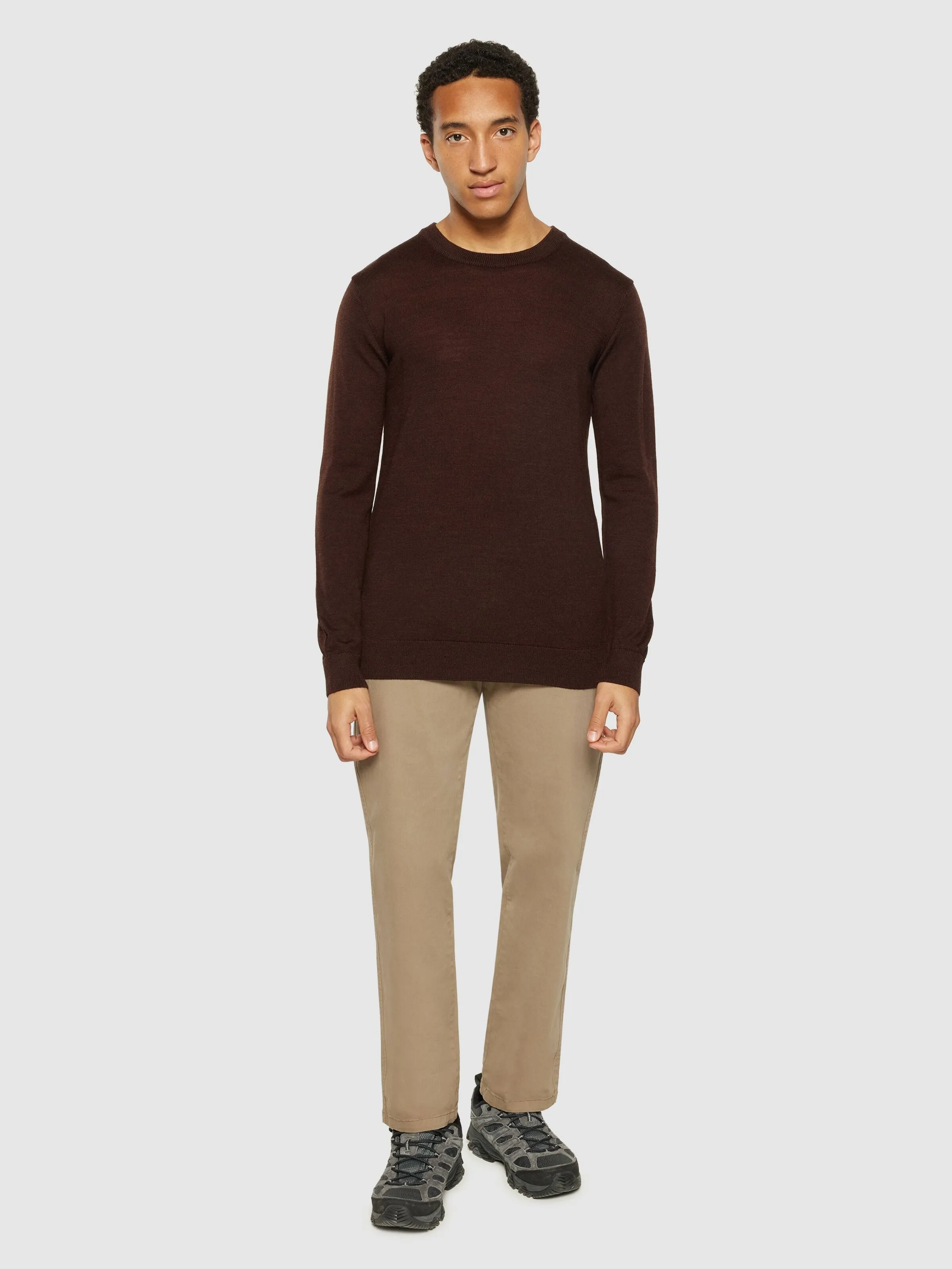 Regular merino knit crew neck