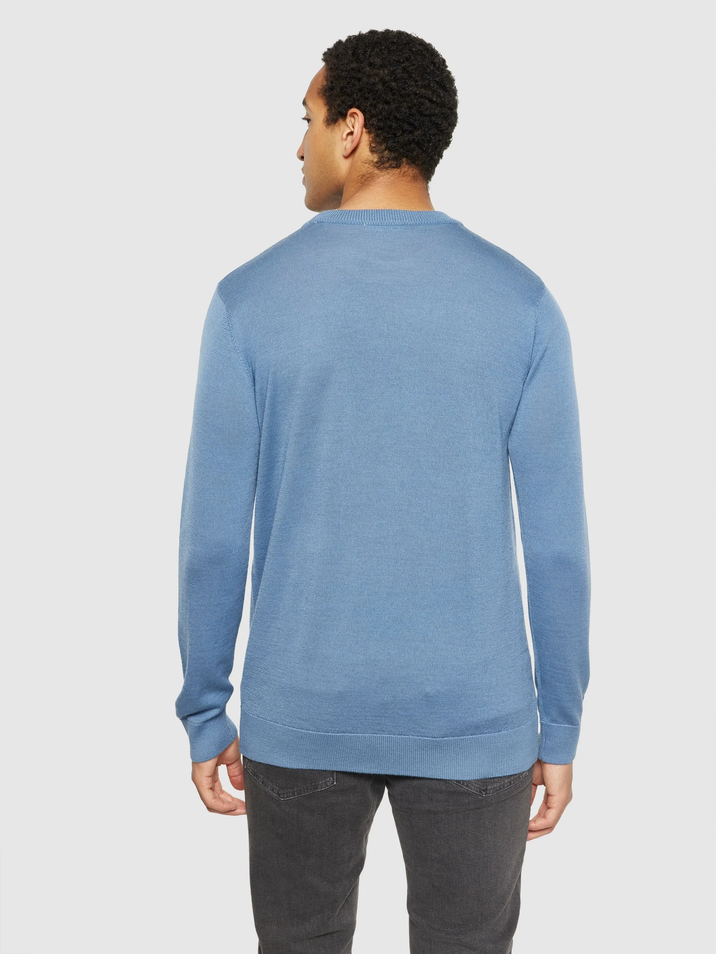 Regular merino knit crew neck